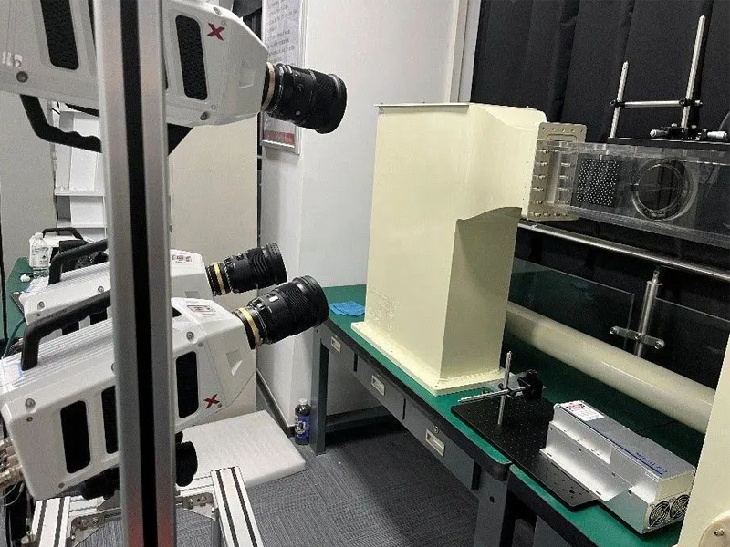 Study On Complex Flow Field Structure By Tomo-PIV Reconstruction Technique