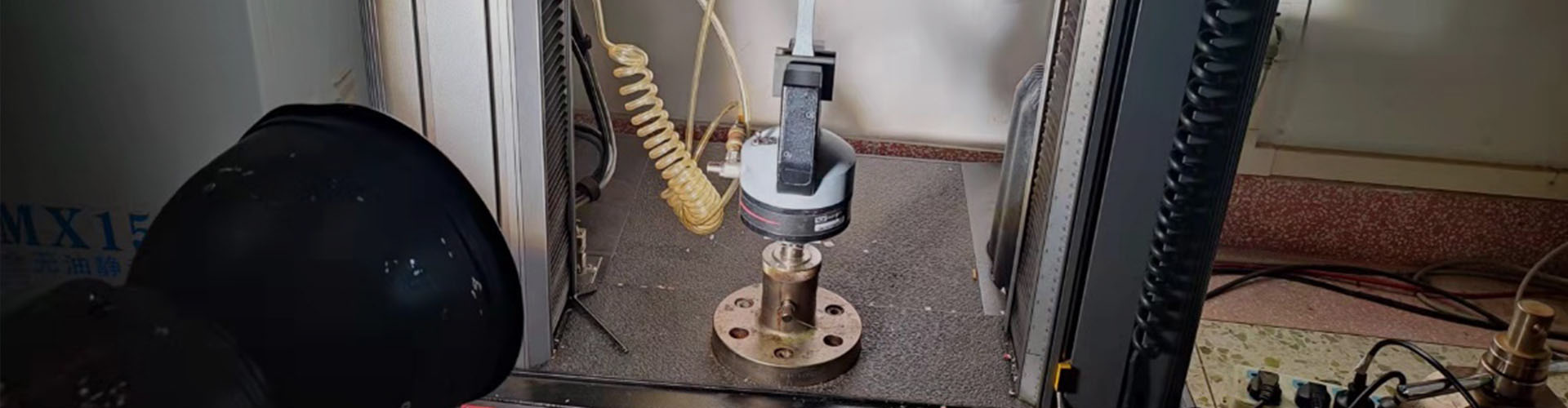 Revealer's high-speed cameras, sCMOS scientific cameras, and DIC strain measurement systems enable dynamic material deformation analysis and precise strain measurement in materials mechanics.