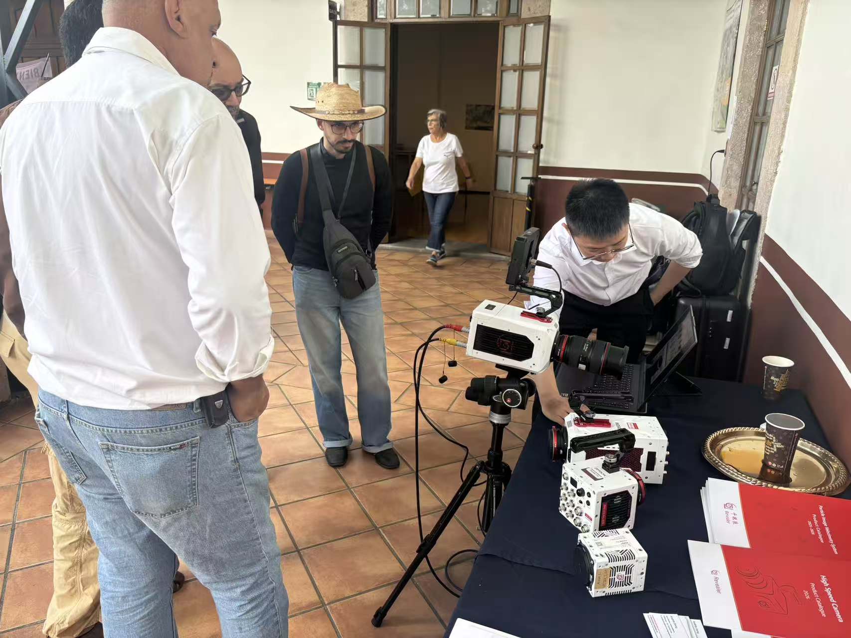high-speed-imaging-and-piv-diagnostics-at-the-32nd-fluid-mechanics-forum-in-mexico-2.jpg